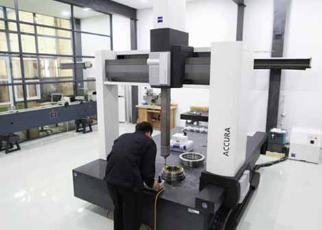 What are the factors to consider when selecting a spherical roller bearing for a specific application?