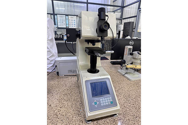 precise-physical-and-chemical-testing-lays-a-solid02.jpg
