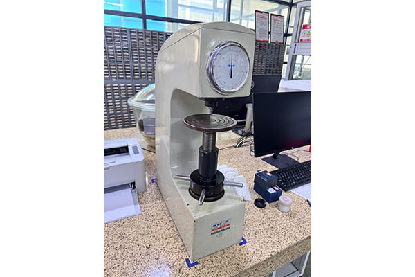 precise-physical-and-chemical-testing-lays-a-solid04.jpg