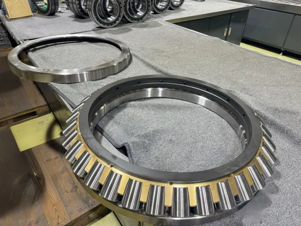 spherical-roller-thrust-bearings-heavy-duty-self-aligning-industrial-precision-transmission-accessor