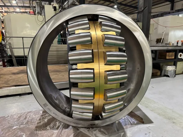 spherical-roller-bearings-for-shoe-pressure-rollers-in-papermaking-machinery-1.jpg spherical-roller-bearings-for-shoe-pressure-rollers-in-papermaking-machinery-1.jpg